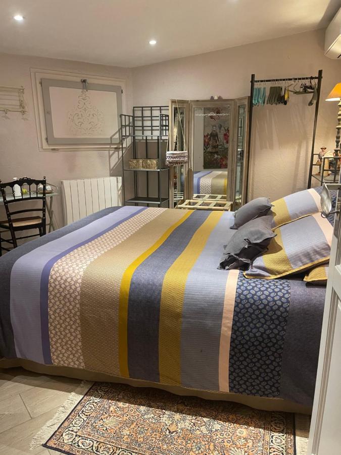 Abeille Bed & Breakfast Vence Bagian luar foto