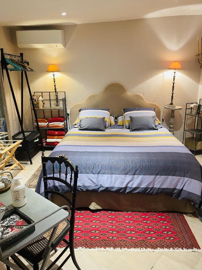 Abeille Bed & Breakfast Vence Bagian luar foto